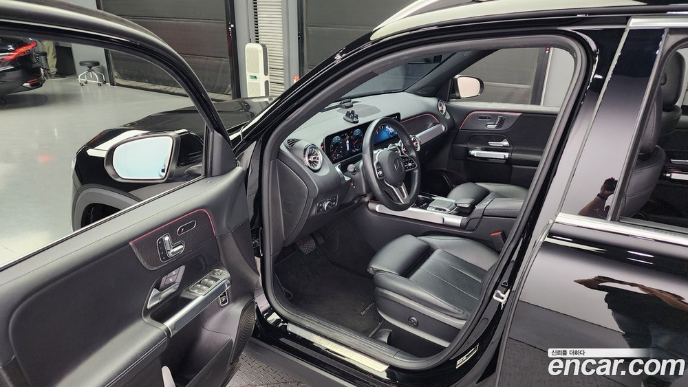 Mercedes-Benz GLB-Class X247 GLB220 (10.2020)