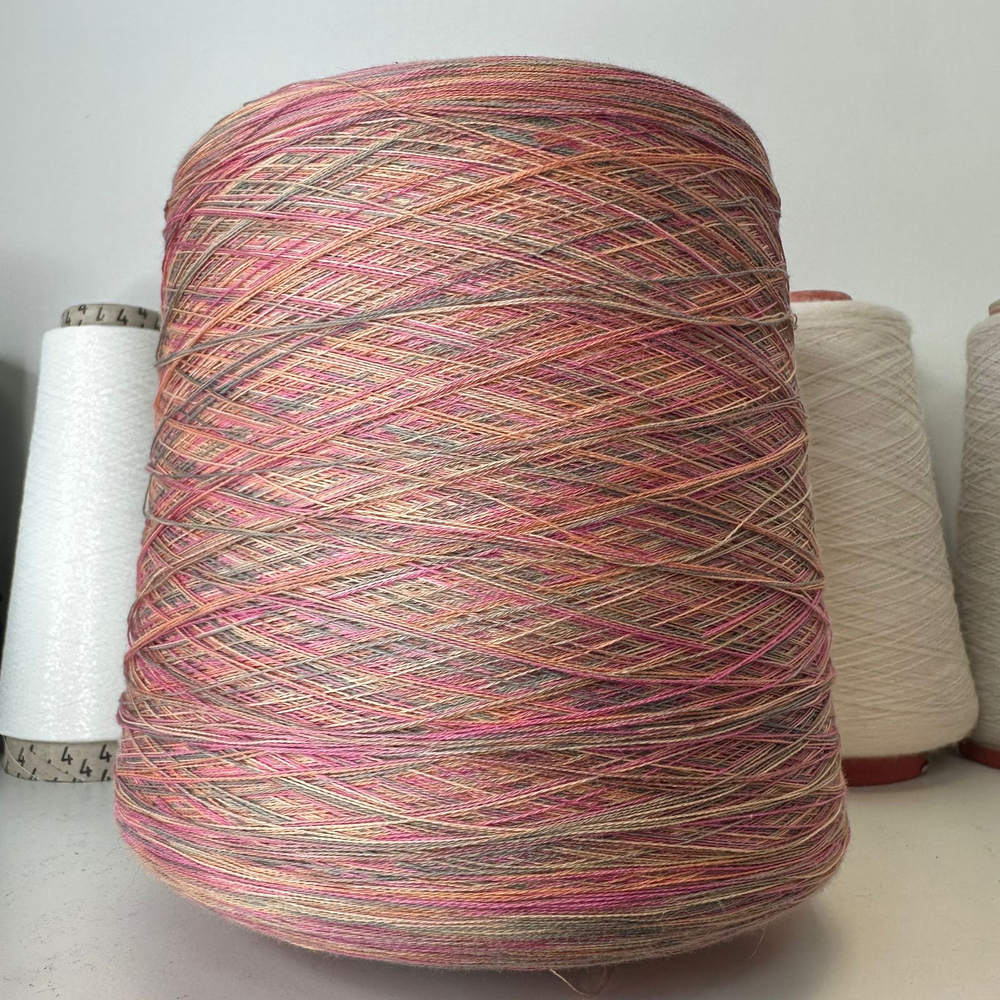 CORIANDOLO - De.Vi; 100% хлопок; 2/50 2500м/100гр; col.048594 Разноцветный меланж в розово-оранжевых тонах