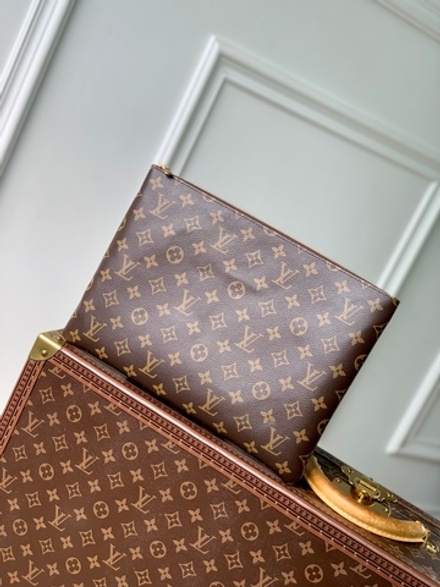 Louis Vuitton L Key Pouch