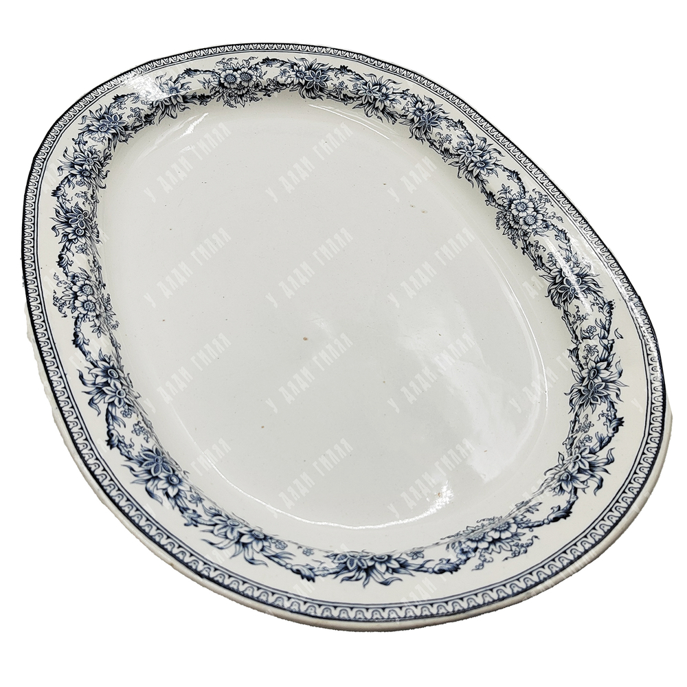Овальное блюдо с голубыми цветами. Фаянс, деколь. Россия, до 1918 г.