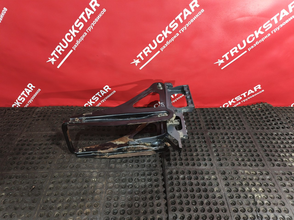 Кронштейн бака AdBlue в сборе 2019г.