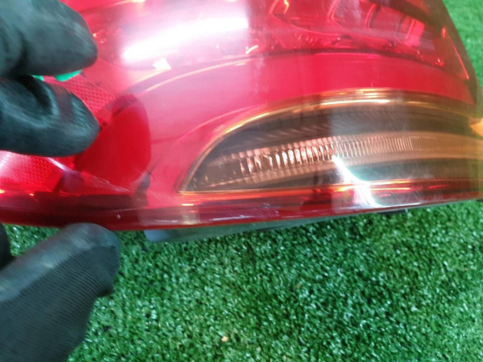 Фонарь левый внешний Kia Quoris (2015-2018)