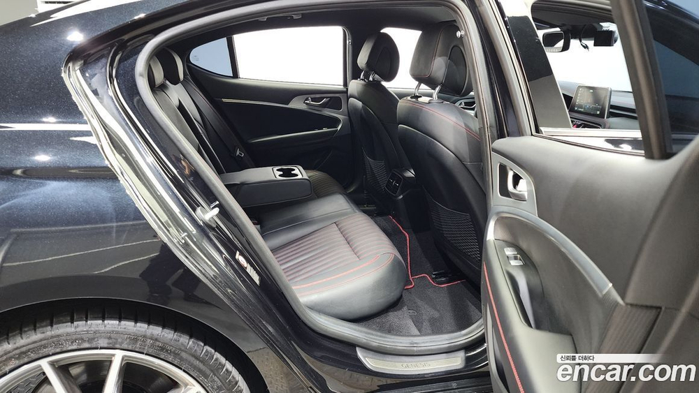 Genesis G70 2.0T (08.2019)