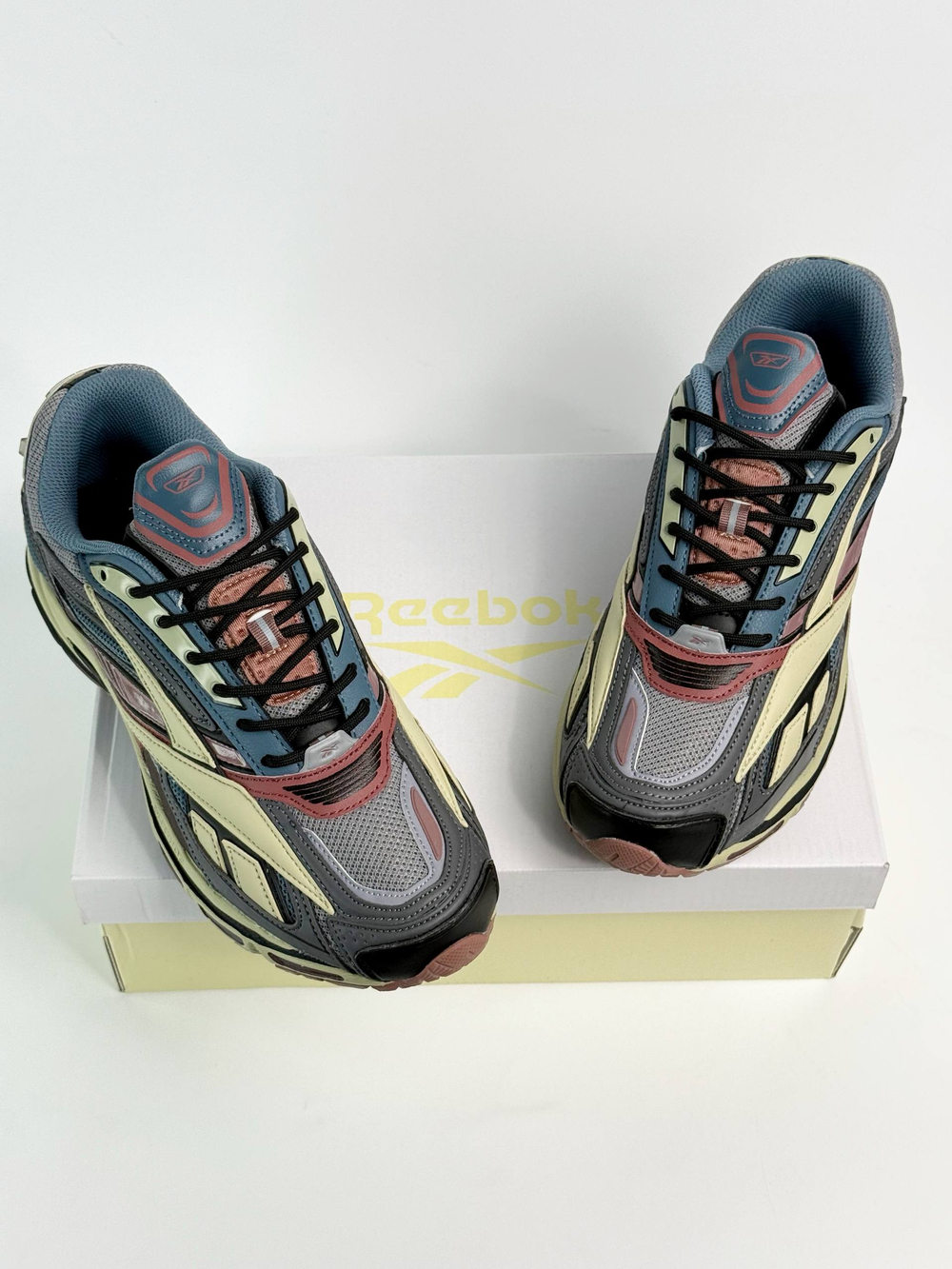 Кроссовки Reebok Premier Road Ultra #B146 (беж.)