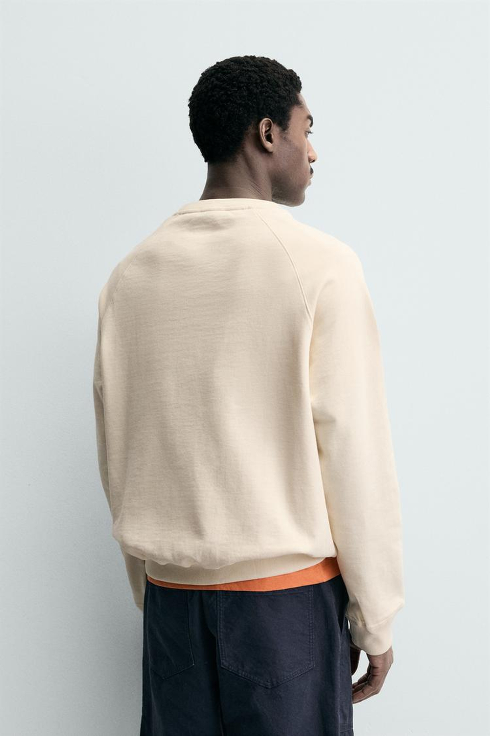 ZARA ТОЛСТОВКА С КРУГЛЫМ ВЫРЕЗОМ И ЭФФЕКТОМ ПОТЕРТОСТИ, ЭКРЮ