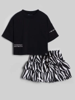 Костюм для девочки с юбкой-шорты на весну