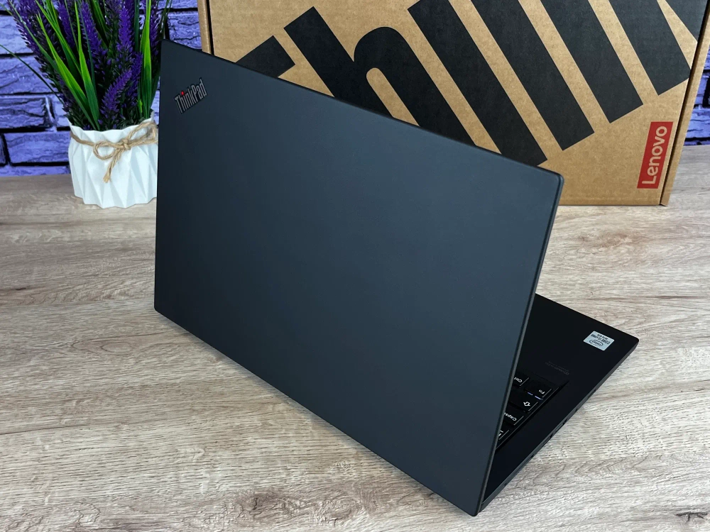 Ноутбук Lenovo ThinkPad T14 Gen 1 14" 1920*1080 IPS, Intel core I5 - 10310U 1.7 ГГц, RAM 16 ГБ SSD 256 ГБ, Intel UHD Graphics, Win 10 pro