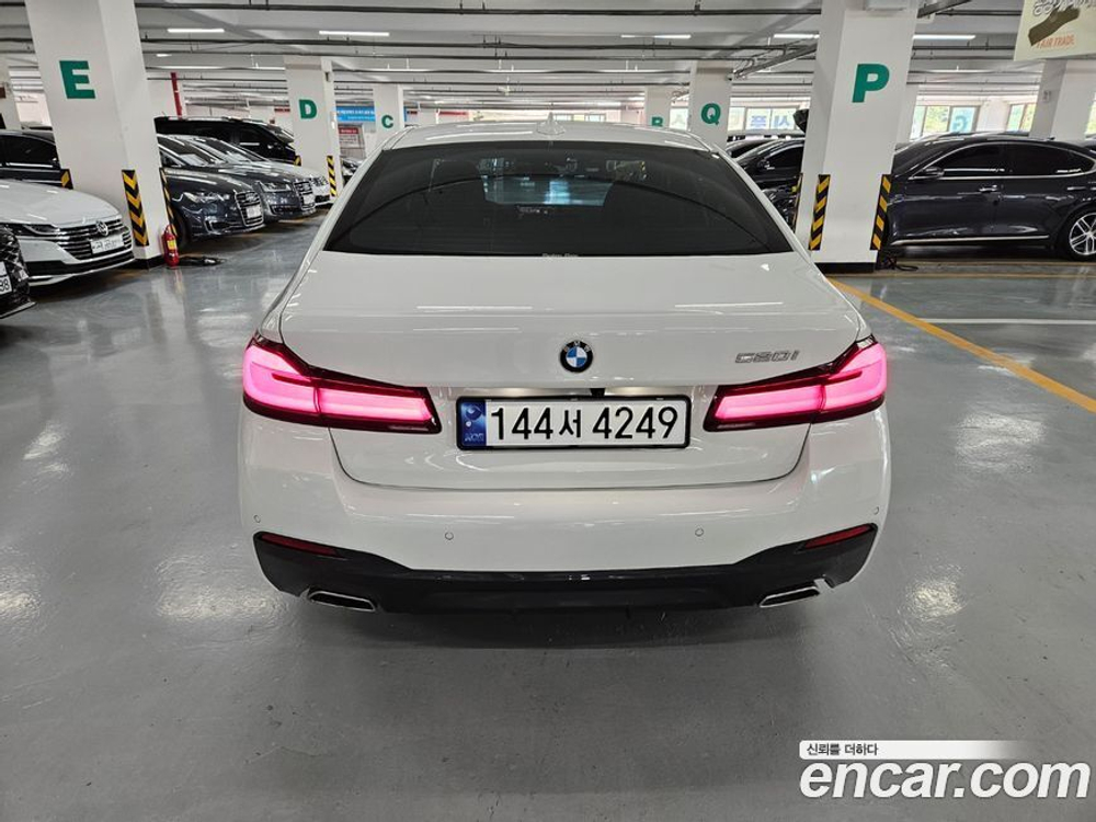 BMW 5 Series (G30) 520i M Sports (08.2020)