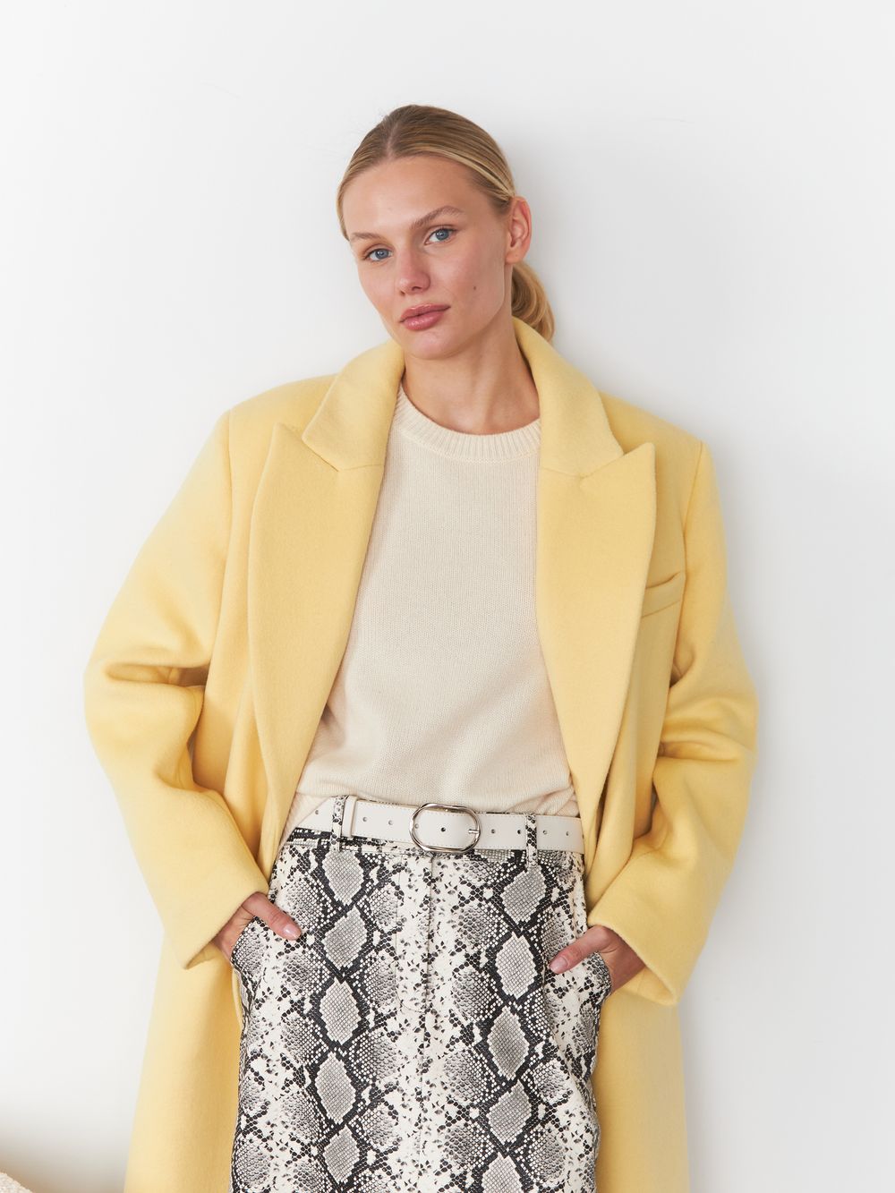 БАЗОВЫЙ РЕМЕНЬ С ОВАЛЬНОЙ ПРЯЖКОЙ MILK