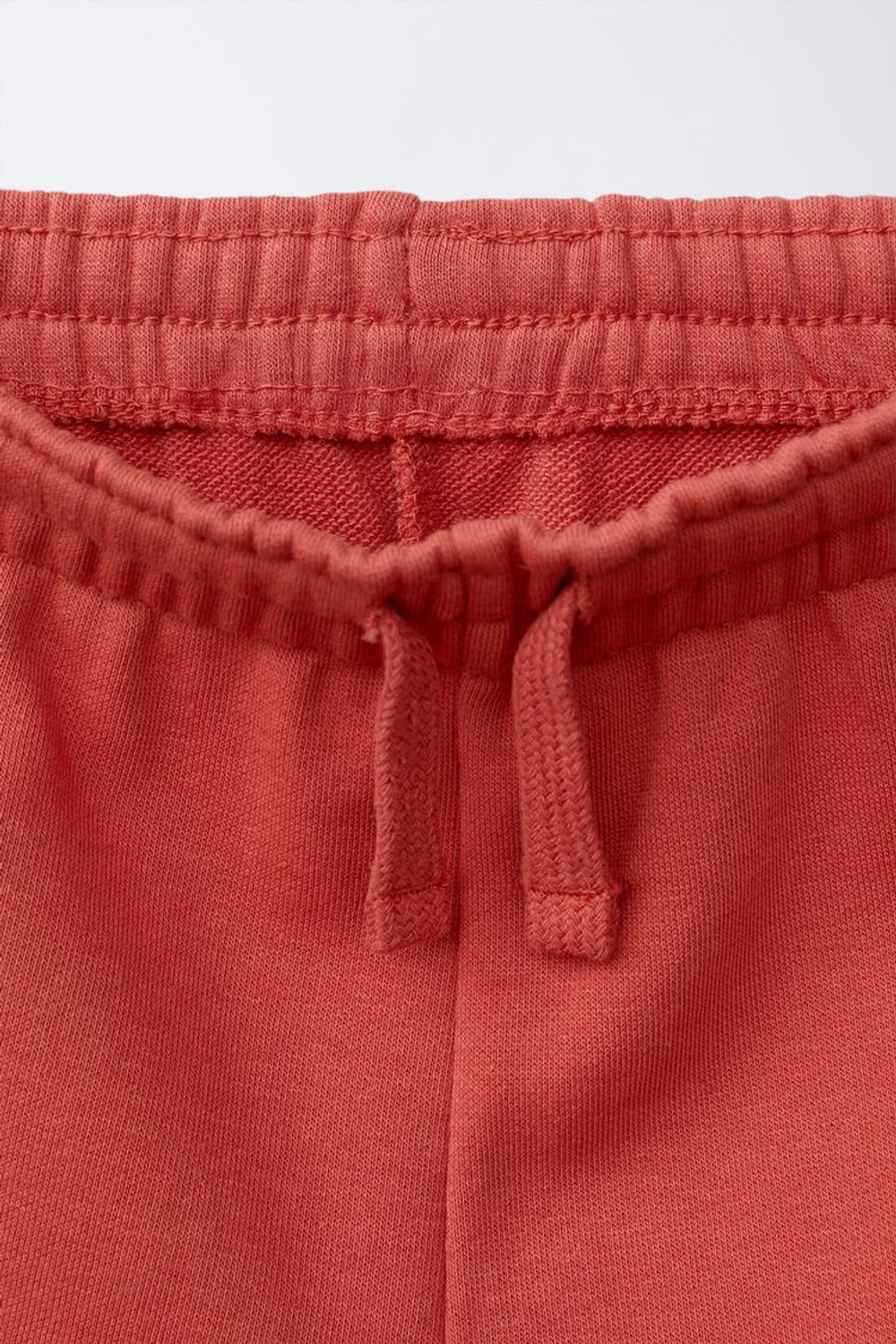 ZARA НАБОР ИЗ ДВУХ ОДНОТОННЫХ БЕРМУДОВ, КРАСНЫЙ/ТЕМНО-СИНИЙ