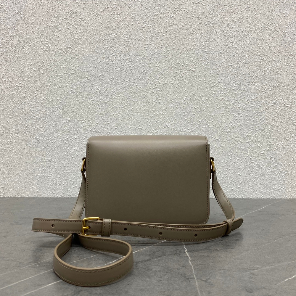 Celine Teen Triomphe Bag 18 cm