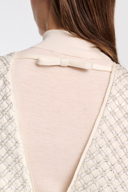 Блузка с пайетками