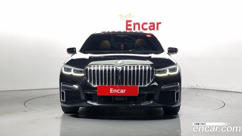 BMW 7 Series (G11) 740i M Sports (03.2021)