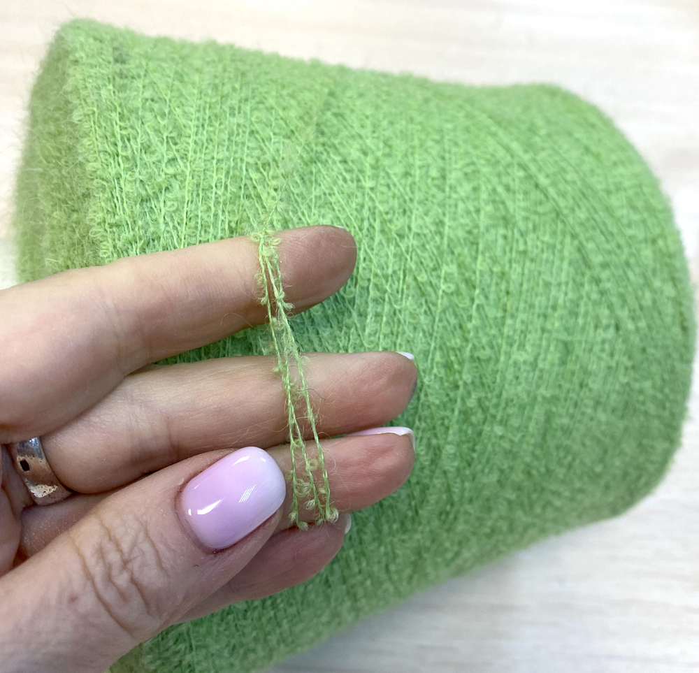 Пряжа на бобине (Италия) 72% альпака 28% п/а Легкое букле 240г 100г-900м