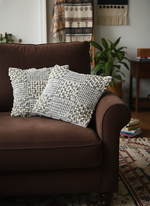 Декоративная наволочка на подушку в бохо-стиле