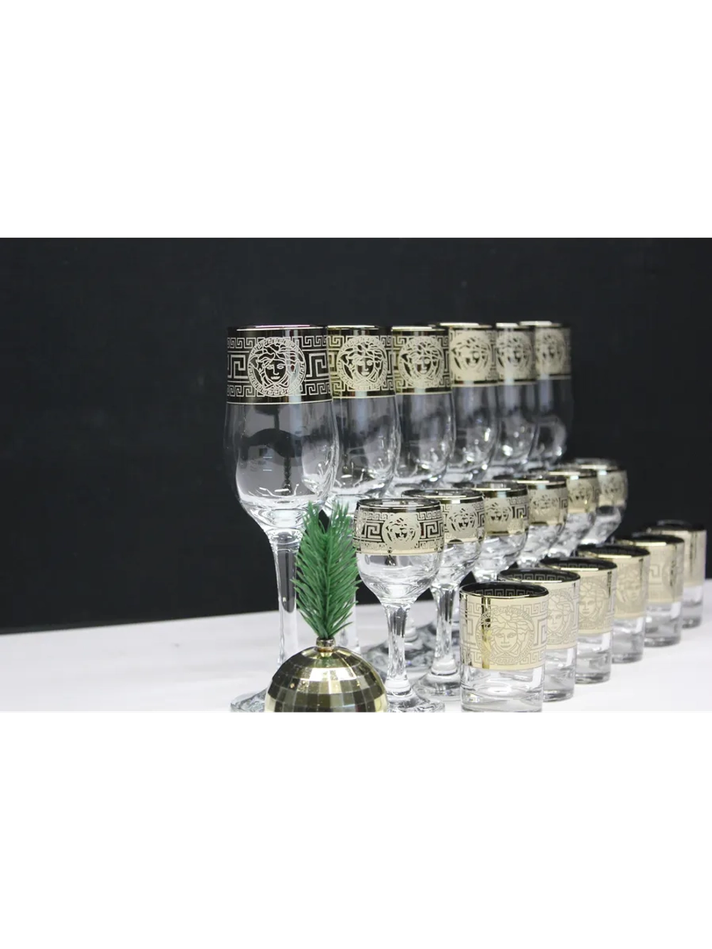 Подарочный набор 18 предметов с бокалом