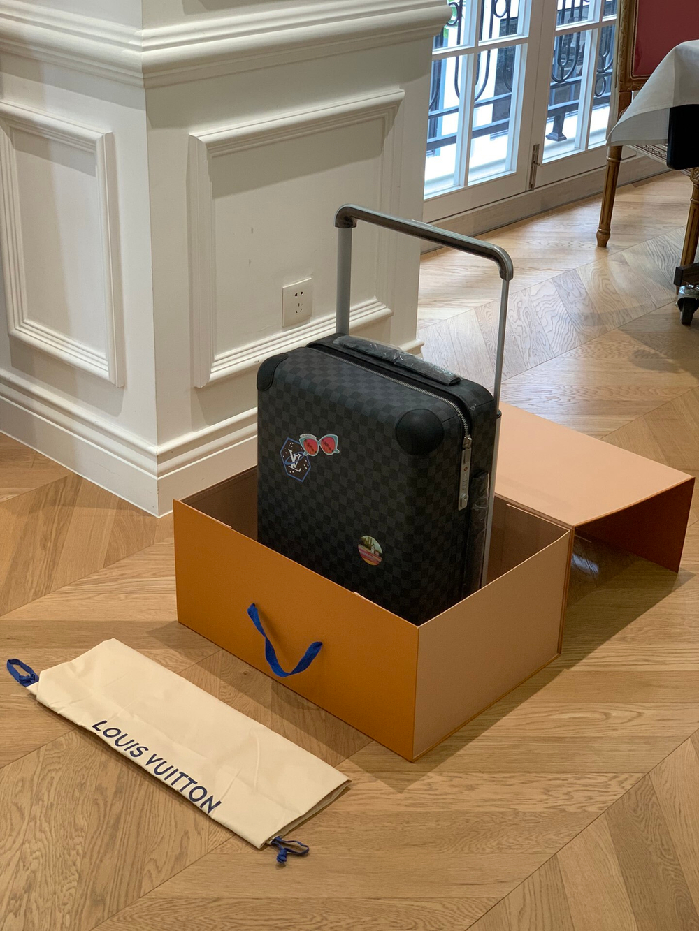 Louis Vuitton Horizon 55 Suitcase