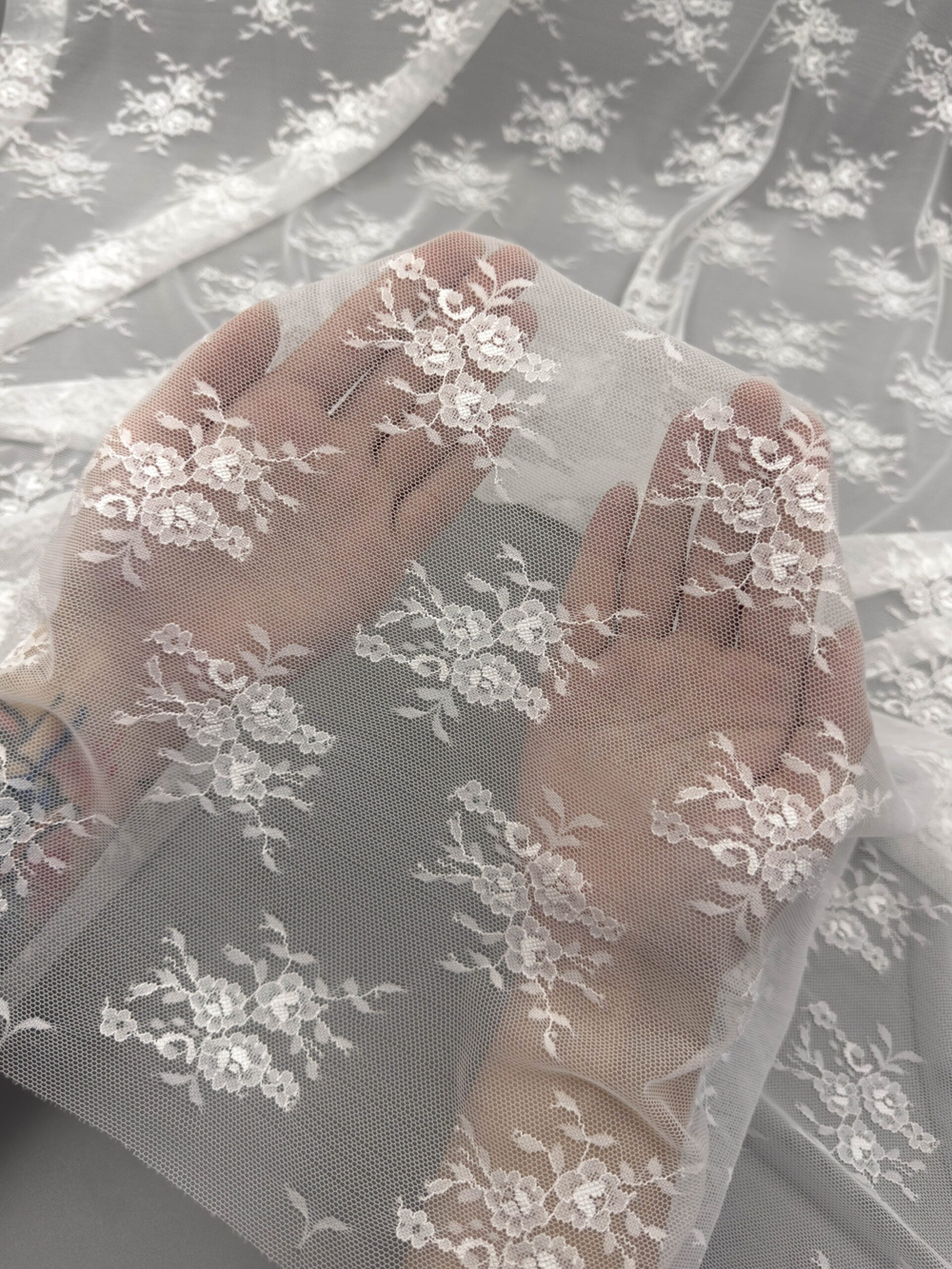 Гипюр эластичный теплый белый ширина 150 см мягкий