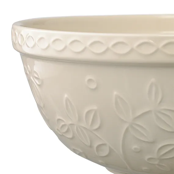 Миска кремового цвета с рельефным узором Ягоды Тайги из коллекции russian north, 2,8 л