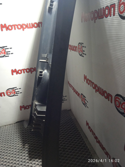 Панель обшивки салона центральной правой стойки нижняя Шкода Октавия А5 1.4 BUD Б/У