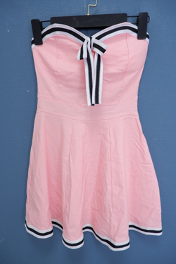 Платье красивое на 11/12 лет