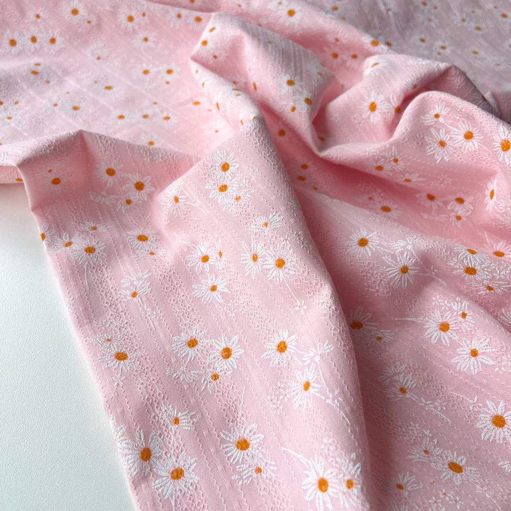 Фактурный хлопок Ромашки на розовом фоне