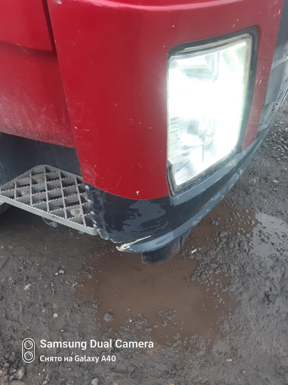 Shacman (Shaanxi) SX* 6x4 Седельный тягач SX42584W324C (Дизельный, 10,8 л, 441 л.с., МТ)