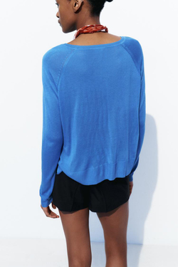 ZARA БАЗОВЫЙ ДЖЕМПЕР ИЗ ТОНКОГО ТРИКОТАЖА, СИНИЙ