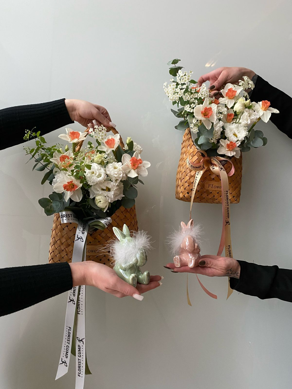 Пасхальное лукошко с нарциссами