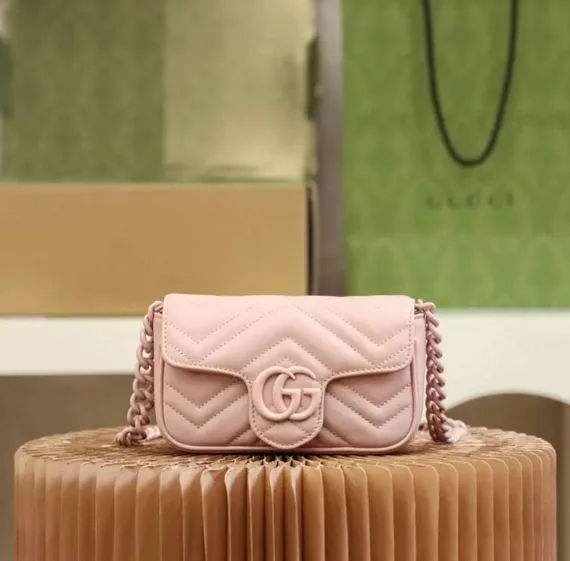 Поясная сумка Gucci с логотипом GG Marmont светло-розовый