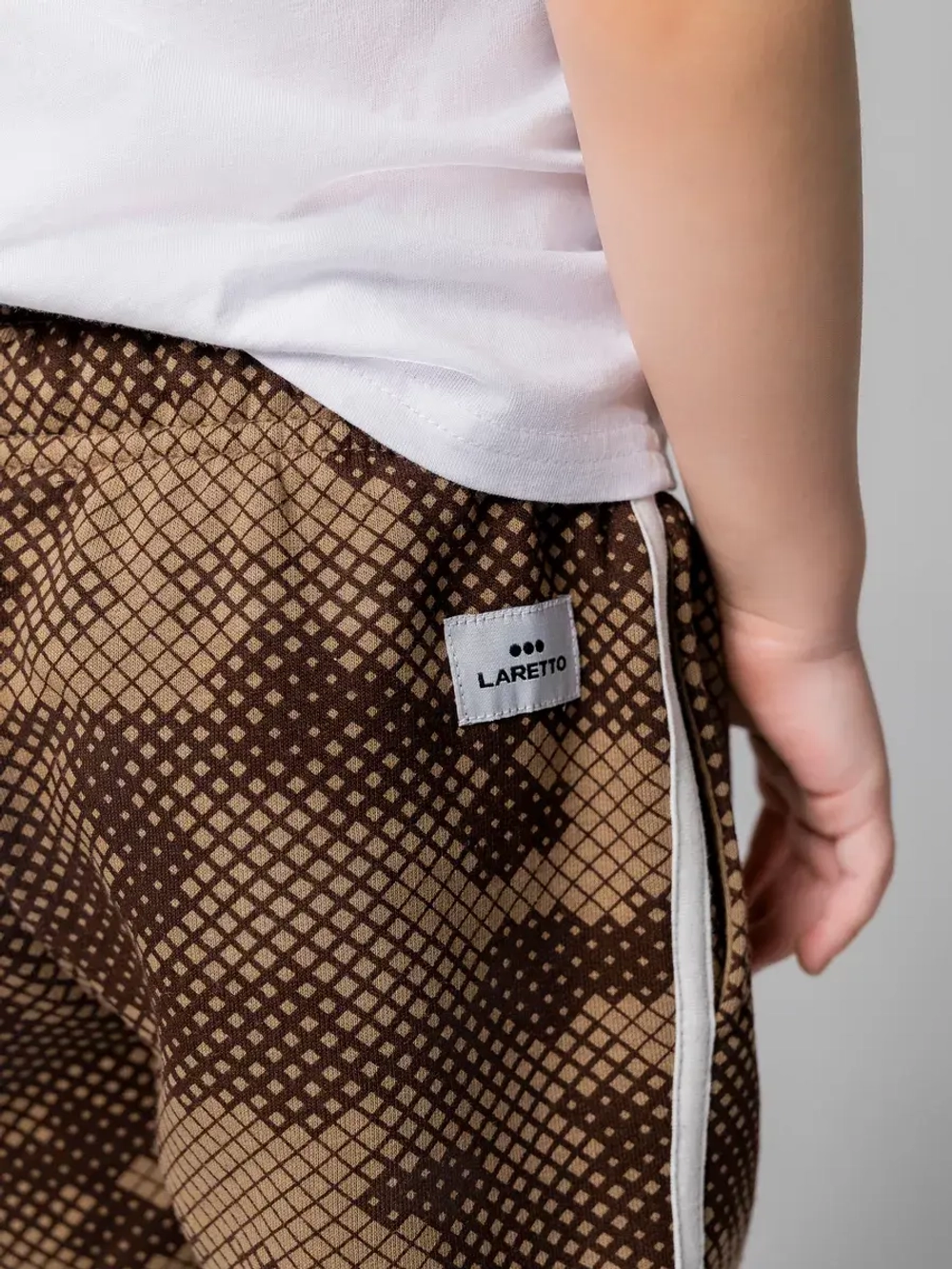 Штаны для мальчика с лампасами