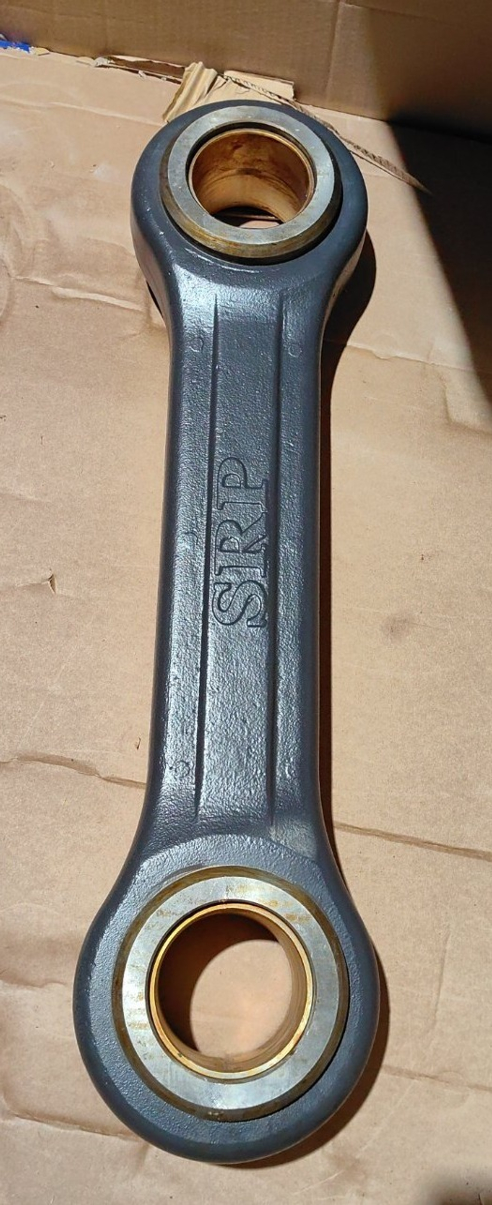 Тяга 11108494 VOLVO L220 центральная передней стрелы