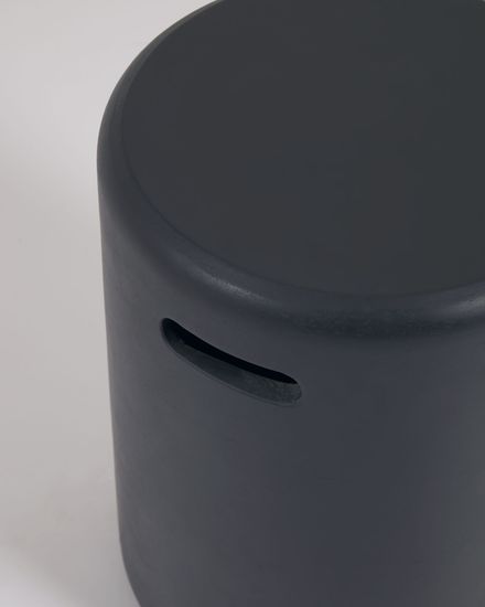 Столик Taimi из бетона в черном цвете La Forma Испания
