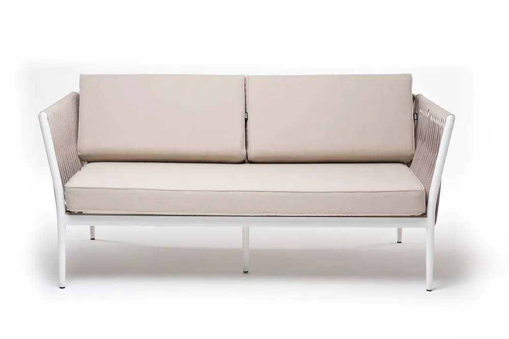 "Касабланка" диван 2-местный плетеный из роупа, каркас алюминий белый муар, роуп бежевый 20мм, ткань бежевая 15052