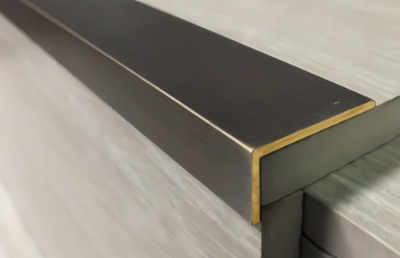 Латунный уголок разносторонний PL, антик