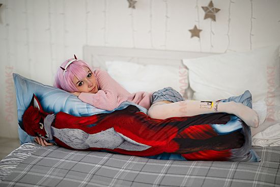 Дакимакура фурри Вишневая лисица арт. 0656