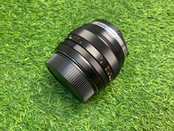 Carl Zeiss Planar T*  1.4/50mm ZE Canon EF
