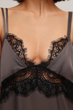 Топ с кружевом атласный