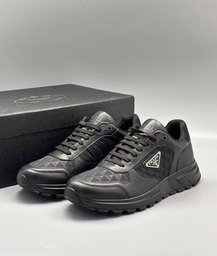 Кроссовки Prada