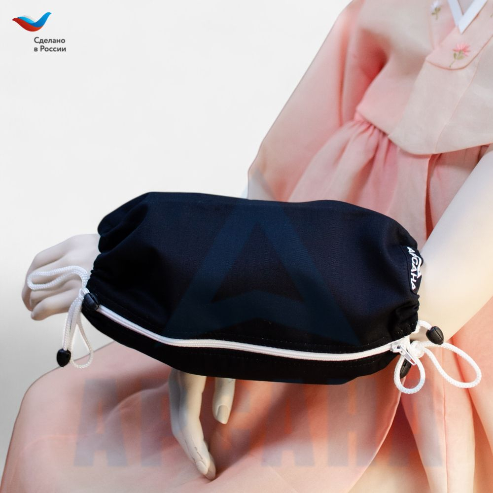 Чехол с открытой кистью на аппарат Илизарова. Ткань Саржа. Цвет изделия черный, молния белая. Размер PPO 1