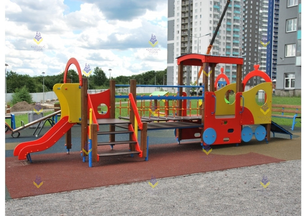 Игровой комплекс Паровозик с вагончиком и горкой