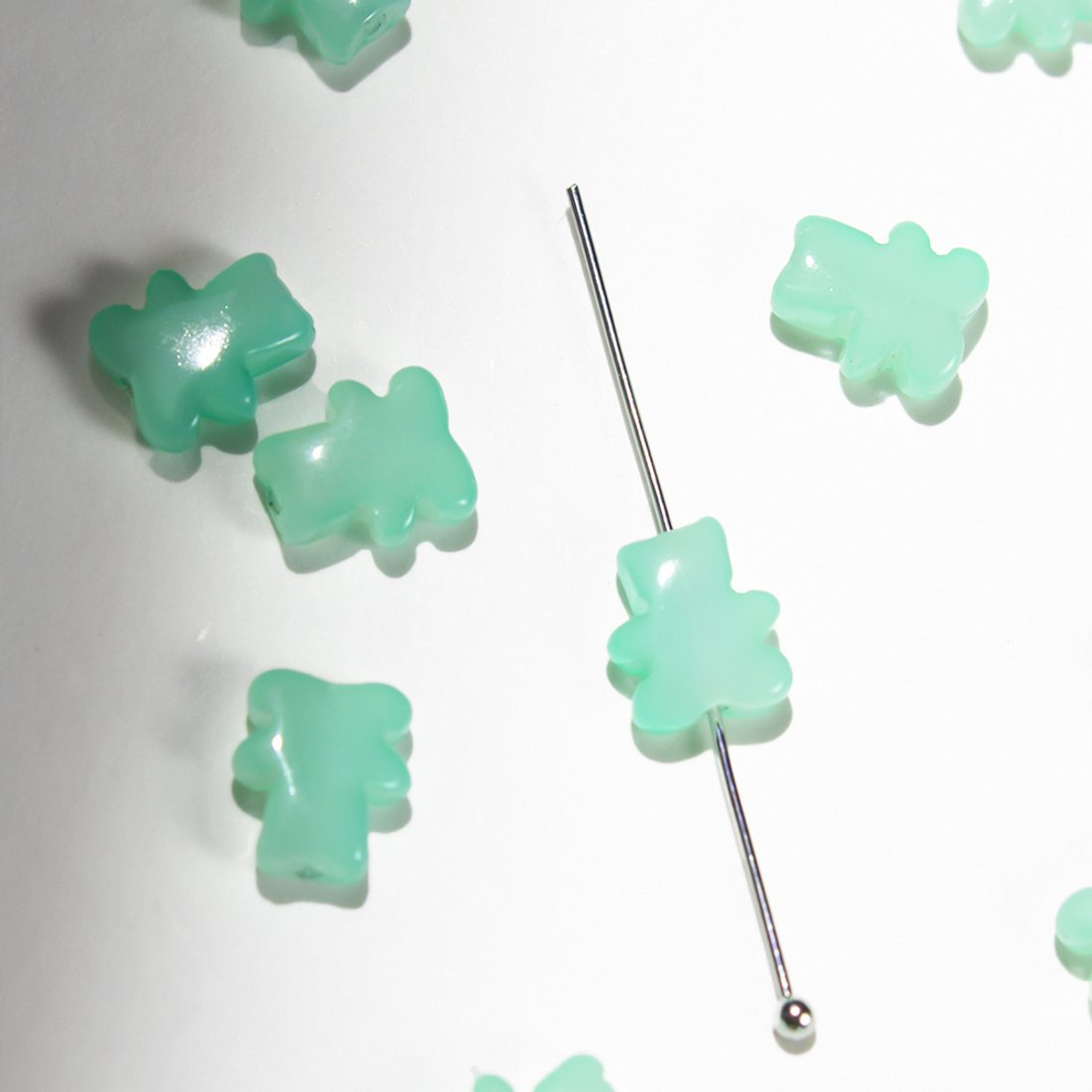 Бусины в форме зеленых мишек, 9*8мм, акрил