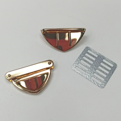 Замок-защелка на зажимах 52*35 Золото