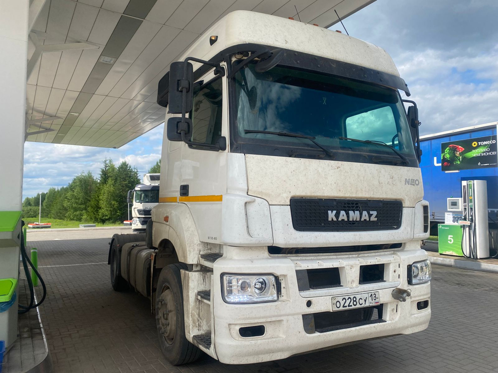 КамАЗ 5490 4x2 Седельный тягач 5490-S5 (Дизельный, 12,0 л, 401 л.с., АТ)