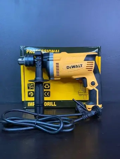 Ударная дрель DeWALT DL814