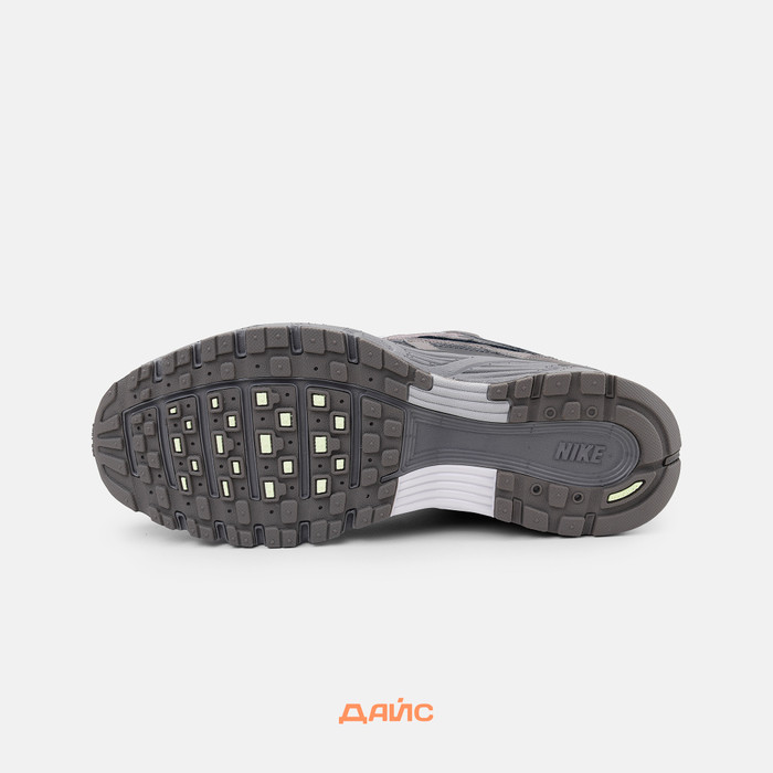 Кроссовки Nike P-6000 