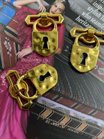 Пришивной элемент "Навесной замок" золотистый Скиап.