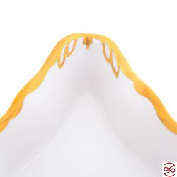 Салатник треугольный Queen's Crown Prestige 19 см