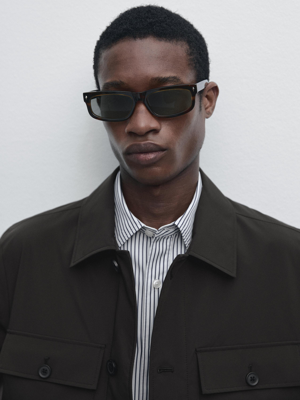 Massimo Dutti Короткая куртка с карманами, шоколадный