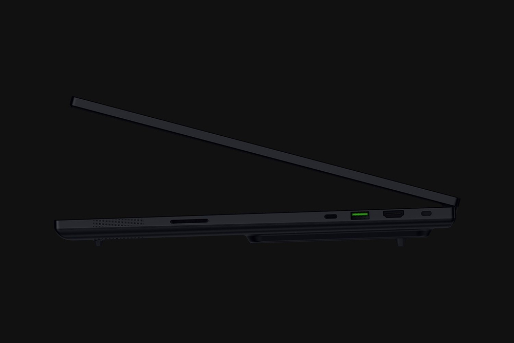 Ноутбук Razer Blade 16 16&#34; / 32 Гб / SSD 1024 Гб / Win 11 Home / RZ09-05286EN3-R3E1